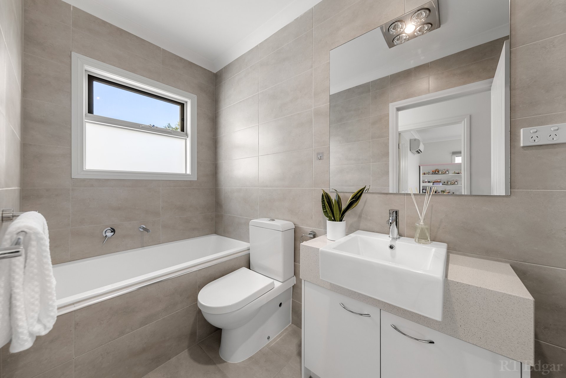 Property Gallery Thumbnail 10