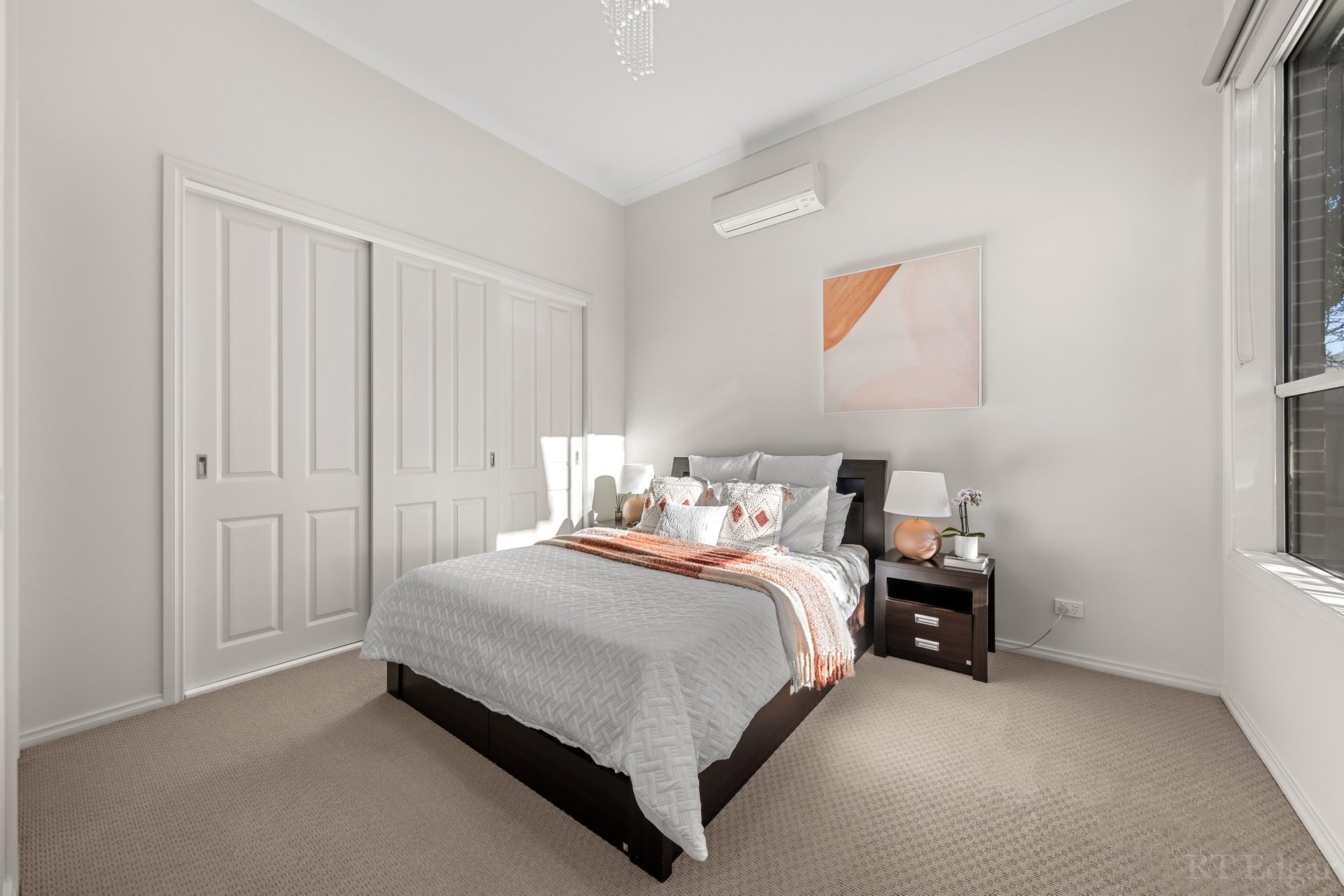 Property Gallery Thumbnail 12
