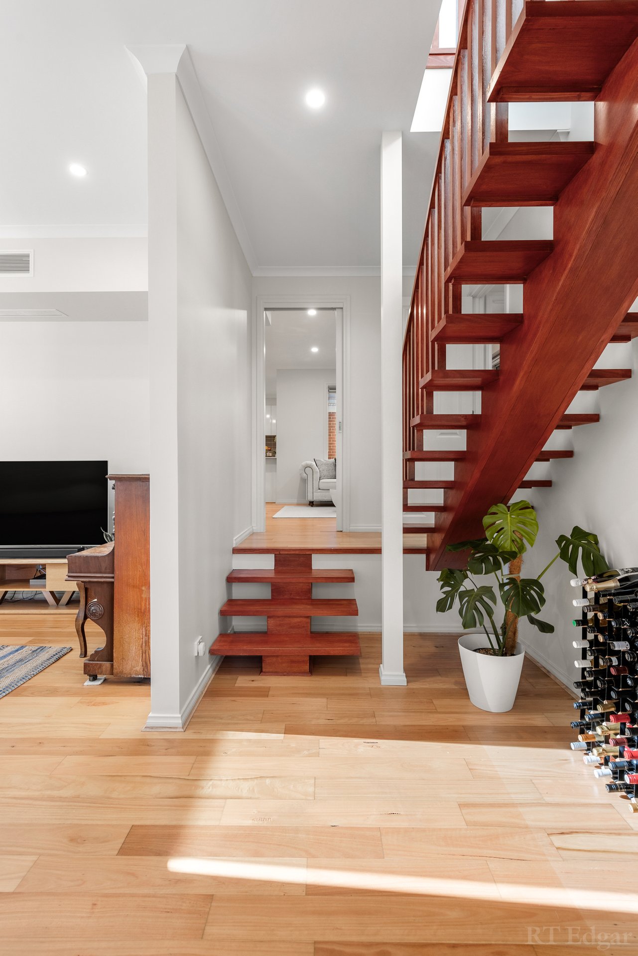Property Gallery Thumbnail 16