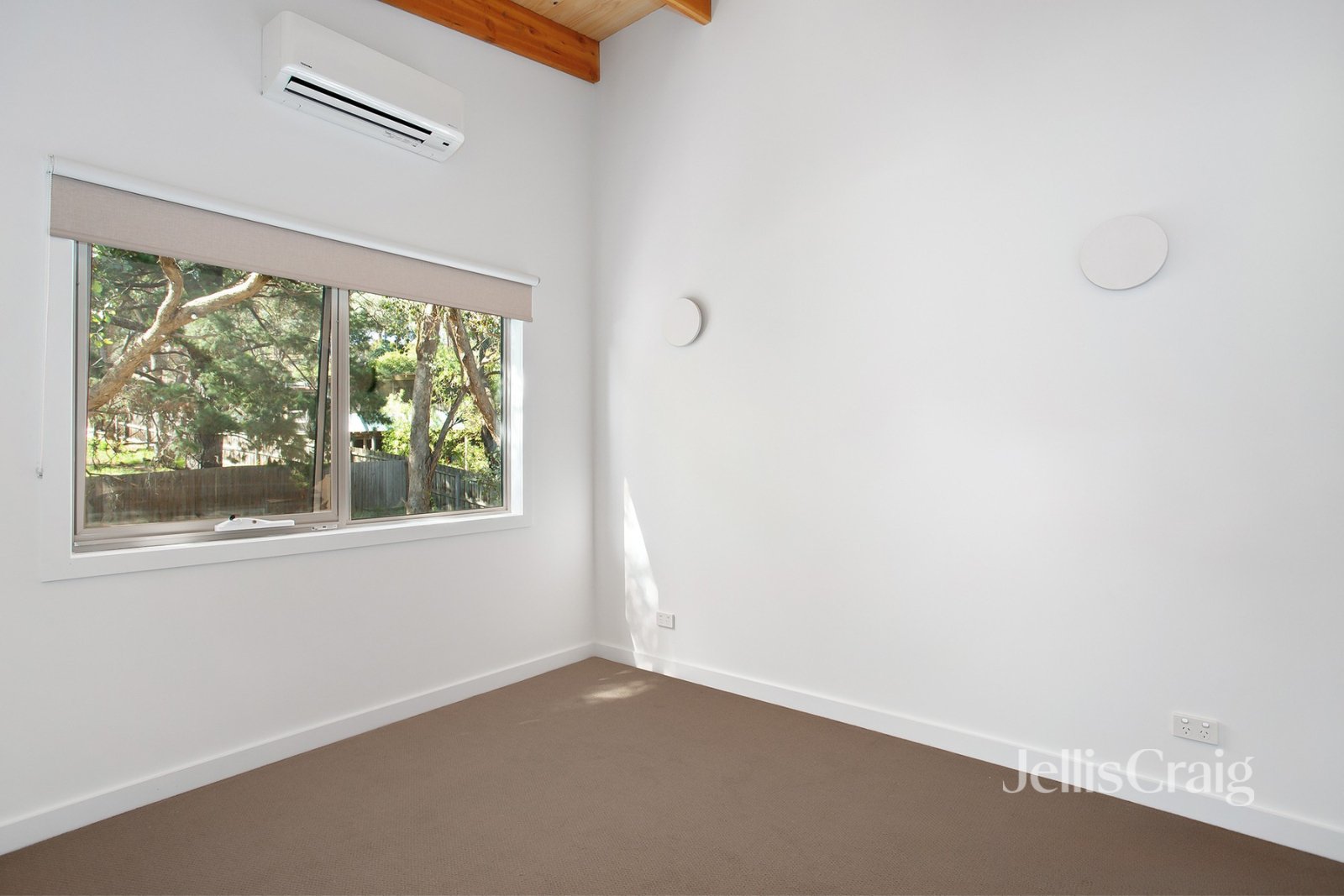 2/778 Heidelberg Kinglake Road, Hurstbridge image 5