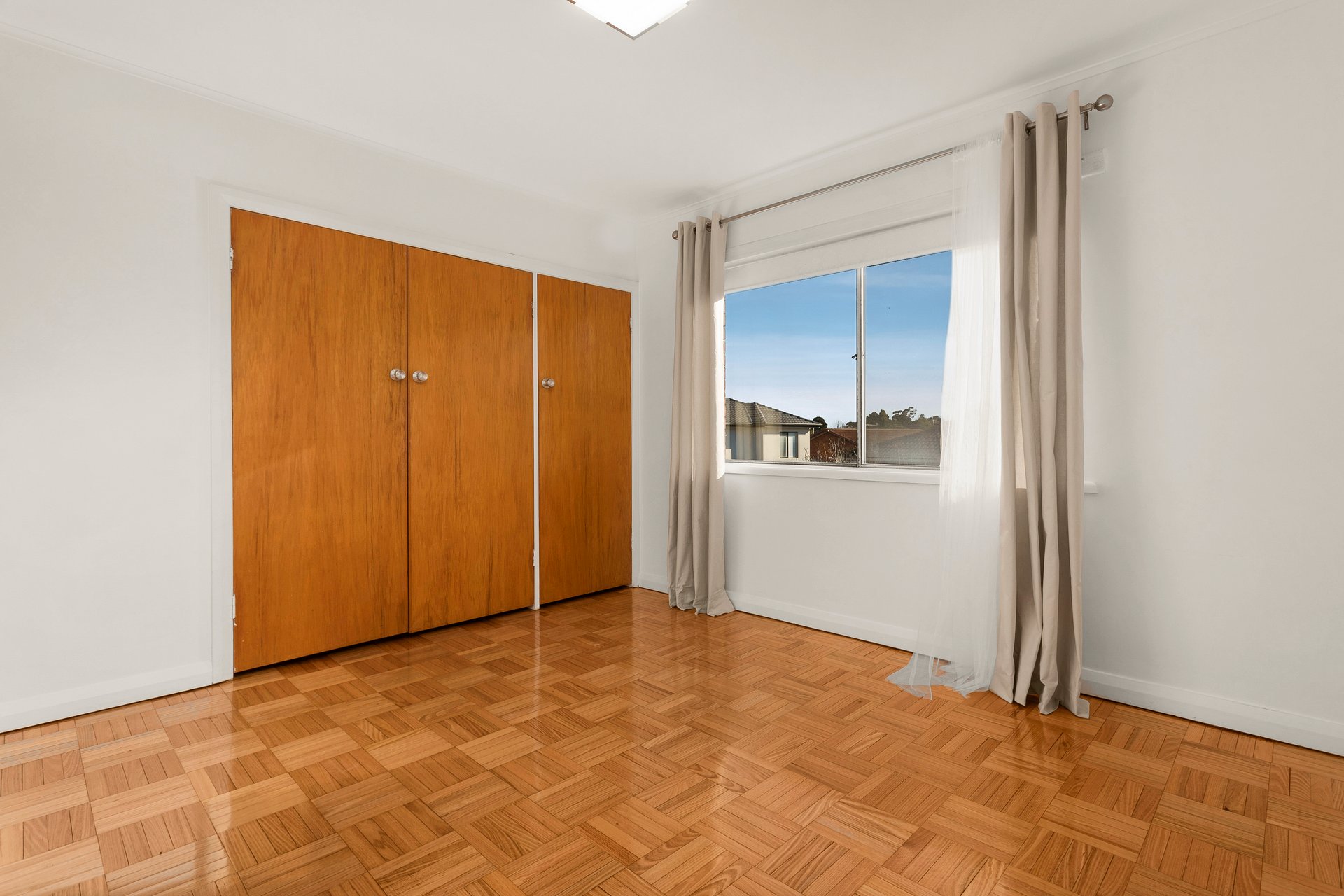 Property Gallery Thumbnail 5