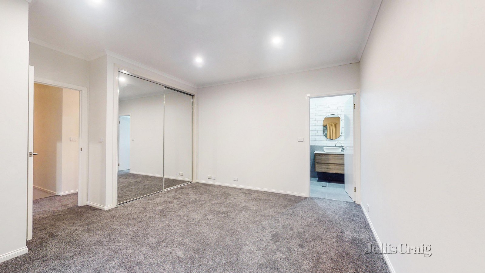 2/77a Carroll Crescent, Glen Iris image 5