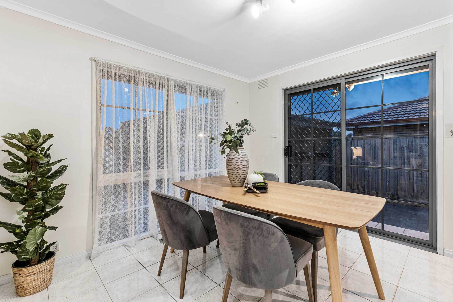 278 Brandon Park Drive, Wheelers Hill image 3