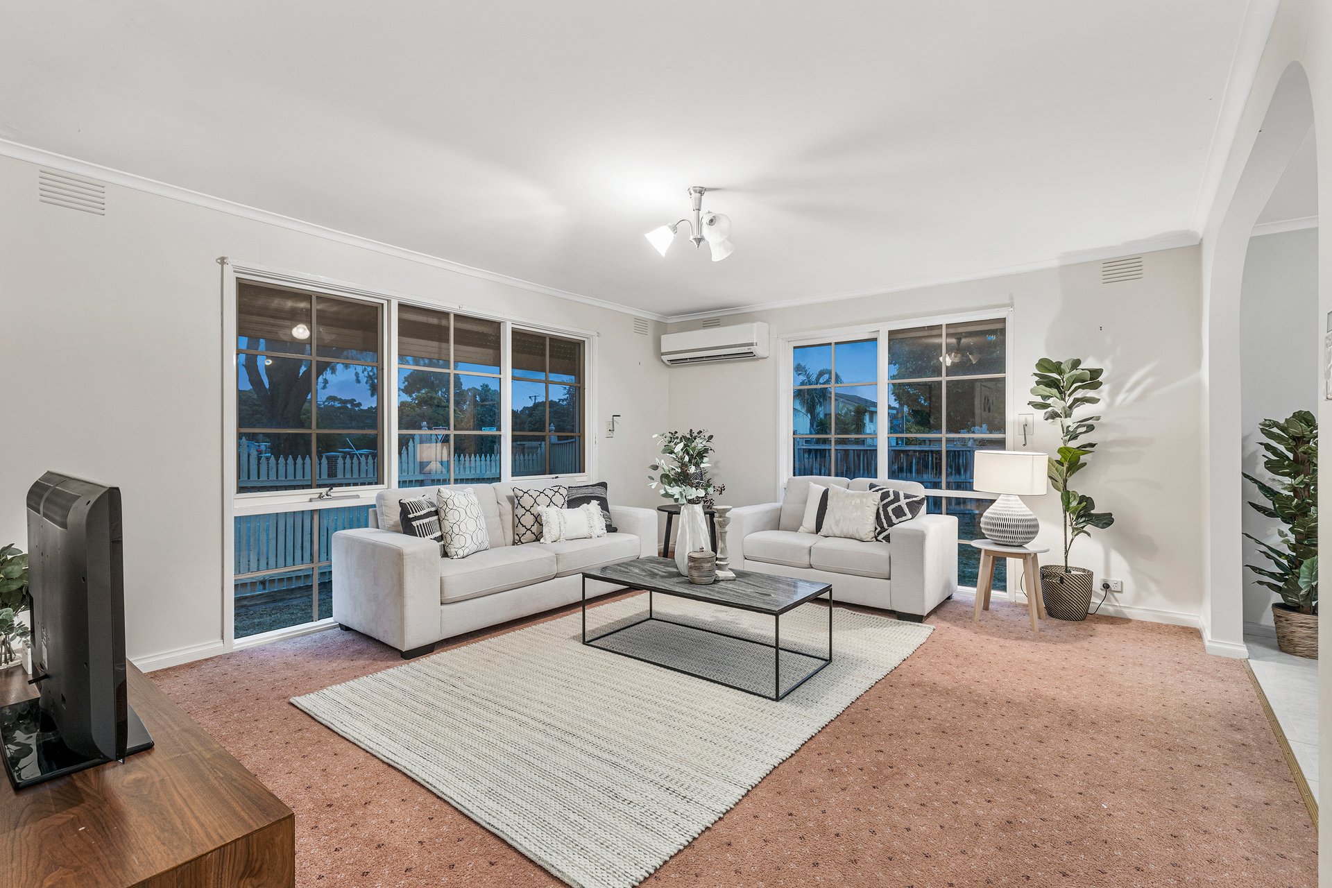 278 Brandon Park Drive, Wheelers Hill image 4