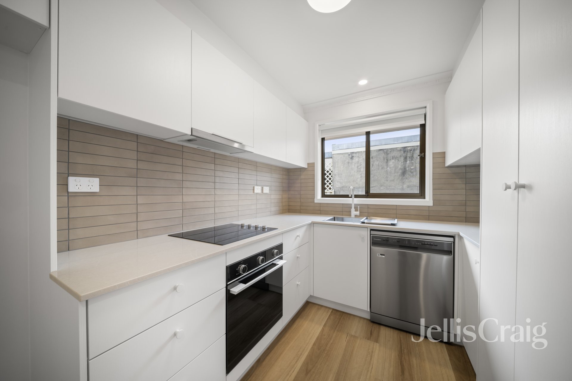 2/78 Ferntree Gully Road, Oakleigh&nbsp;East image 4