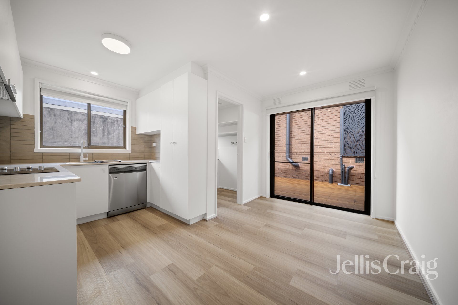 2/78 Ferntree Gully Road, Oakleigh&nbsp;East image 3