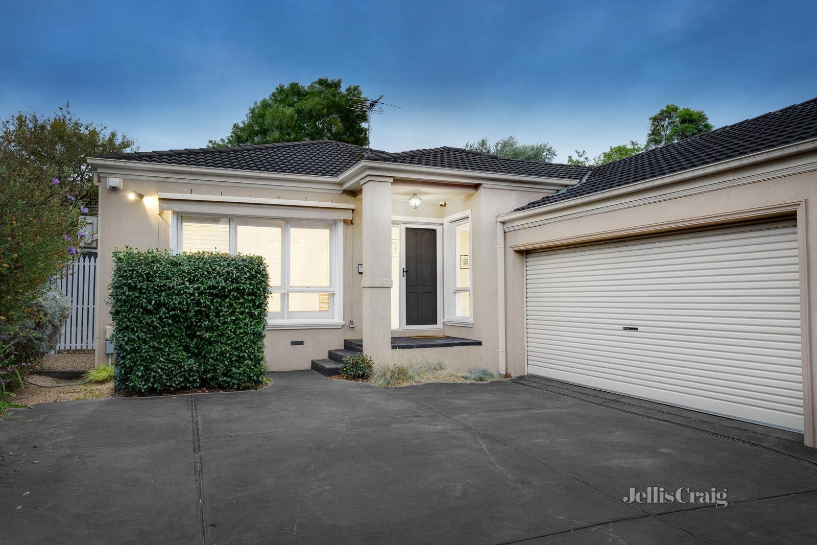 2/78 Middlesex Road, Surrey Hills image 2