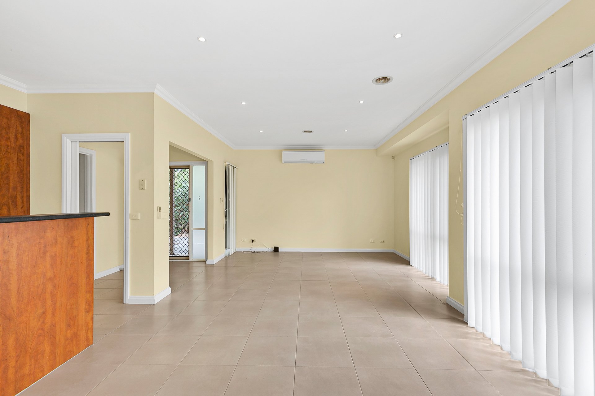 2/78 Robinlee Avenue, Burwood East image 2