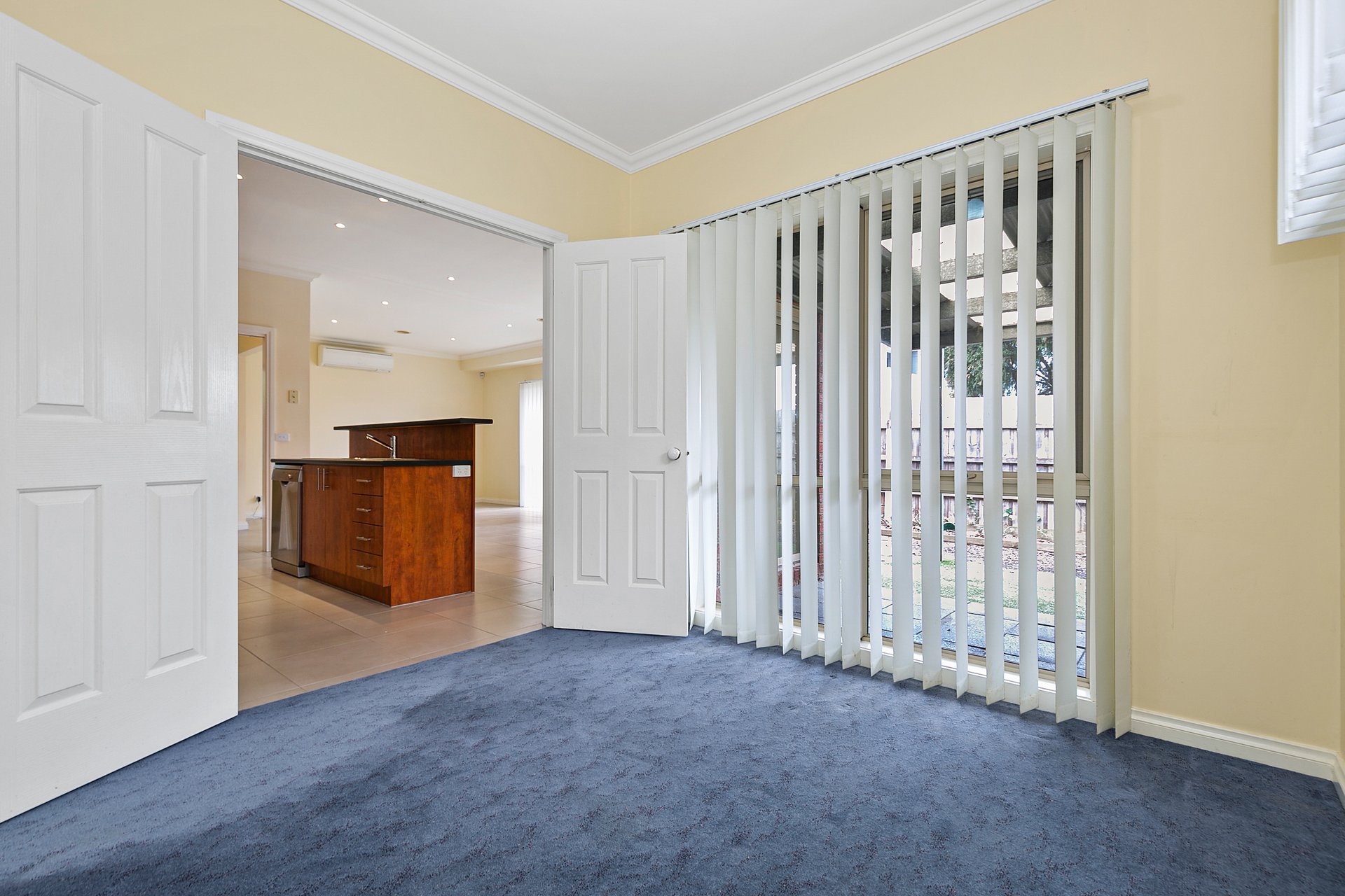 2/78 Robinlee Avenue, Burwood East image 6