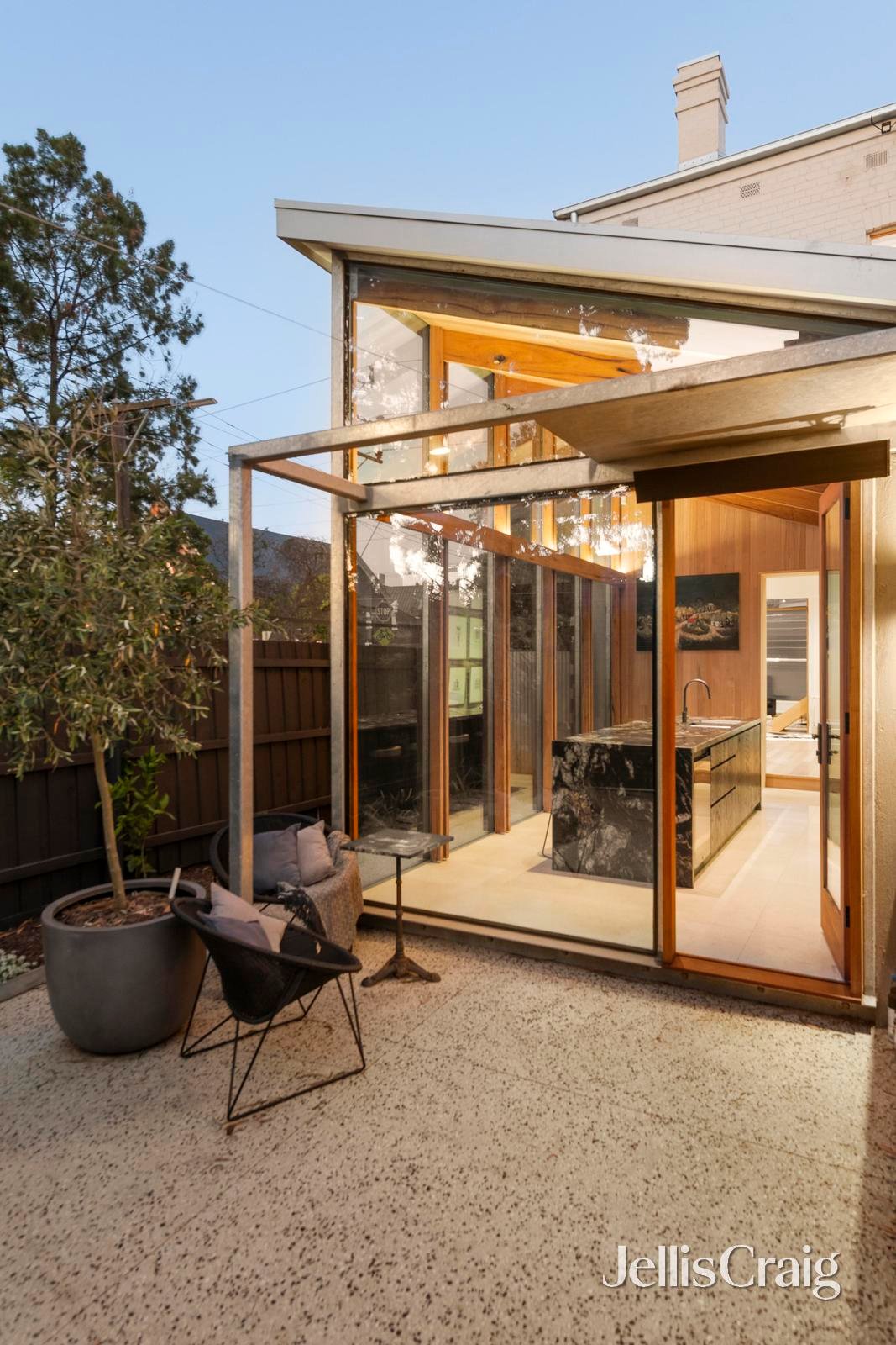 278 Wellington Street, Collingwood image 2