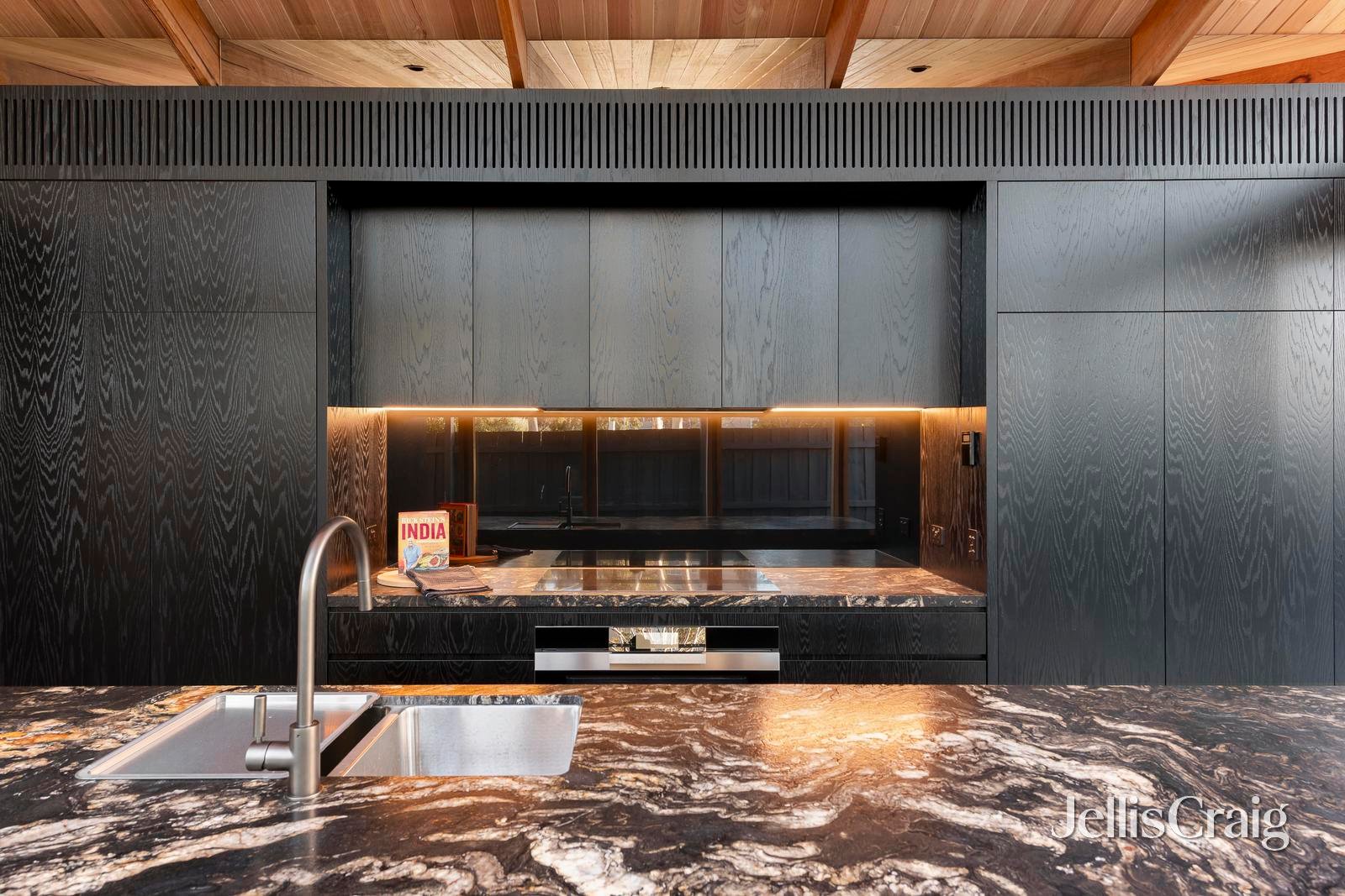 278 Wellington Street, Collingwood image 3