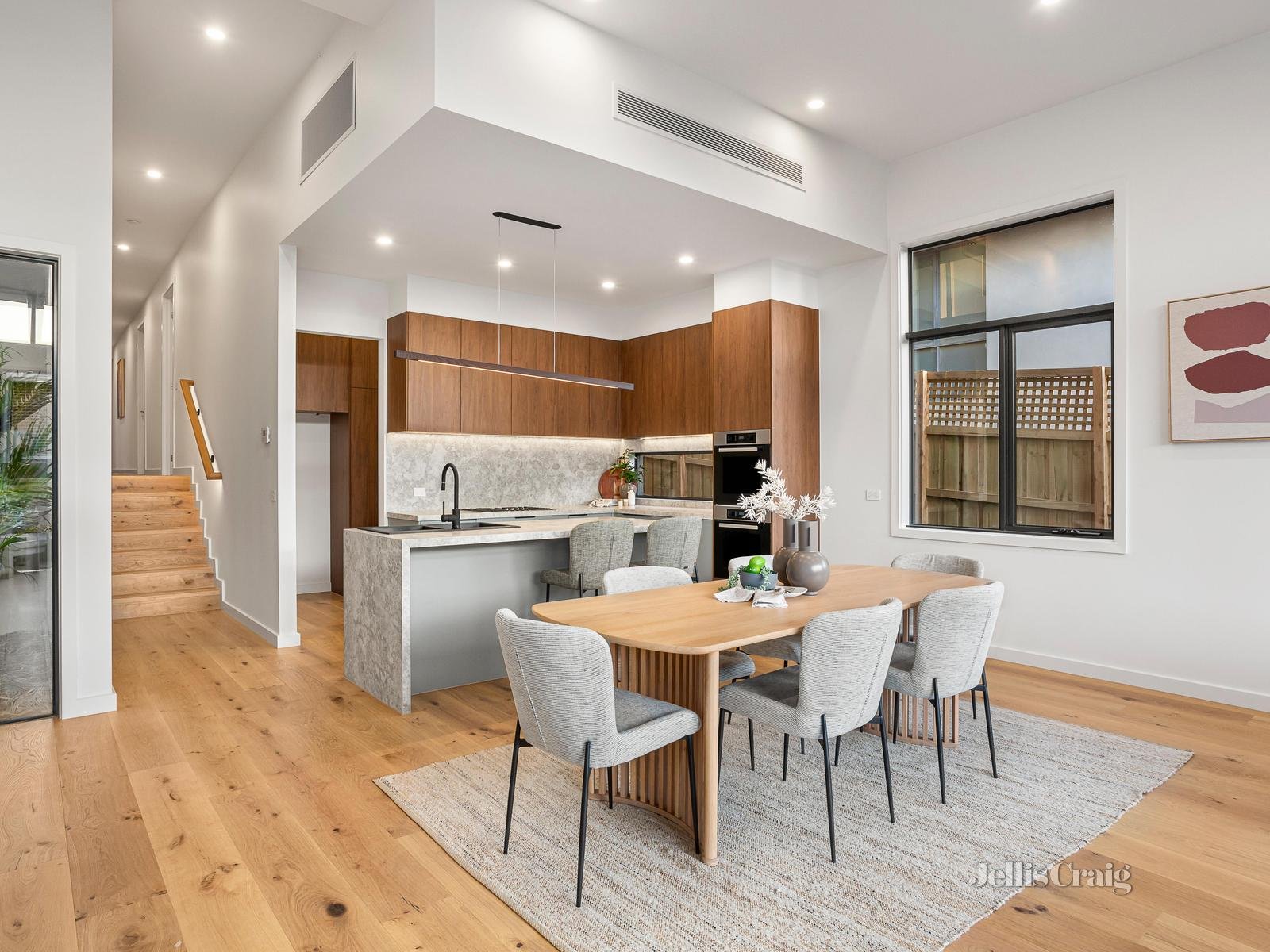 279 Blackburn Road, Doncaster East image 3
