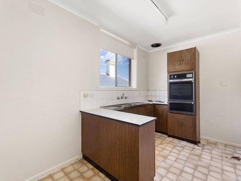 2/79 Haines Street, Hawthorn image 3