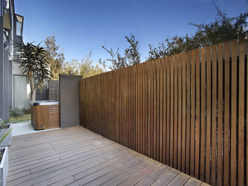 2/79 Marine Parade, Elwood image 4