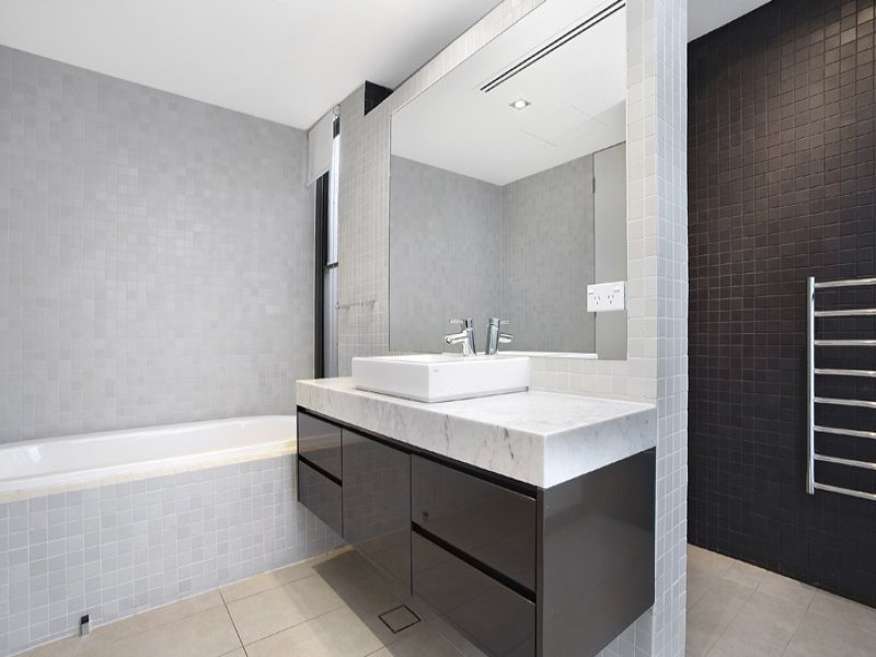 2/79 Marine Parade, Elwood image 6