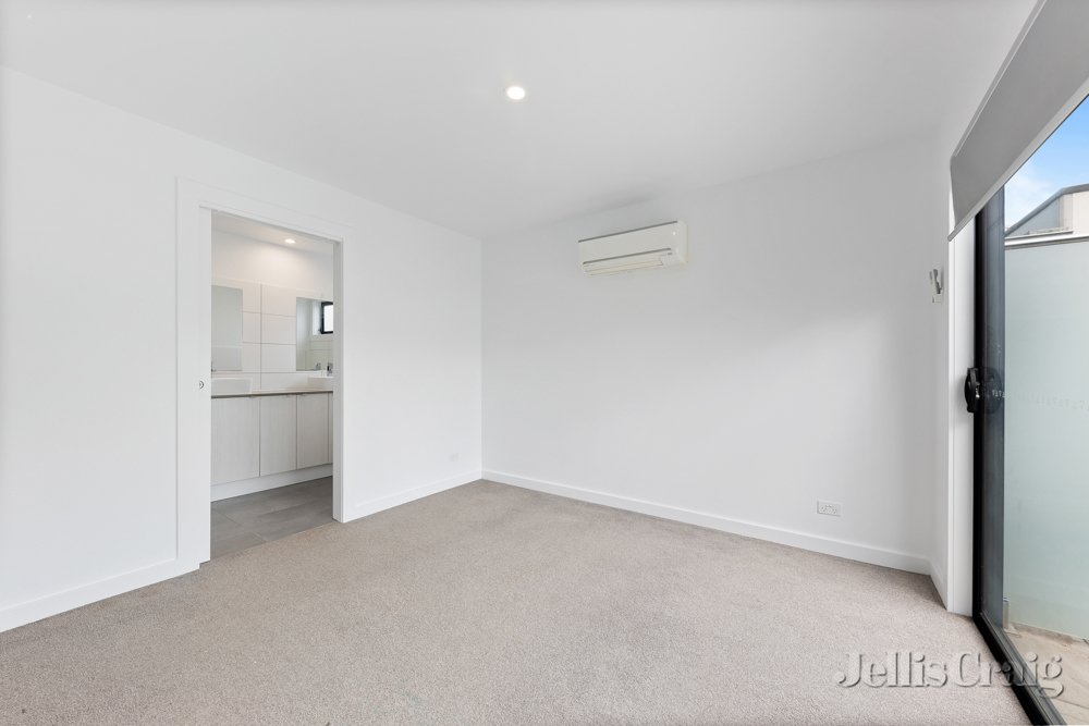 2/79 Mcewan Road, Heidelberg Heights image 4