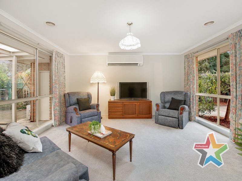 2/79 Mount View Parade, Croydon image 3