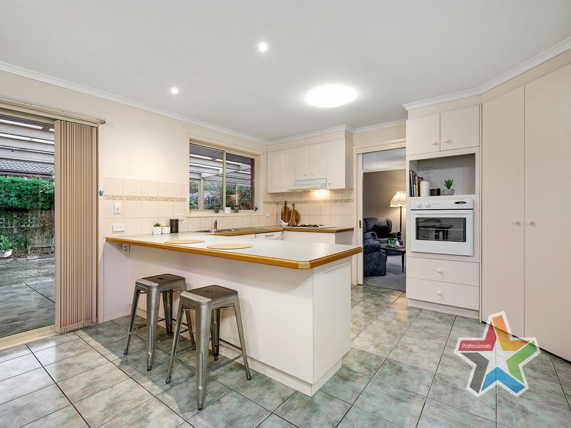 2/79 Mount View Parade, Croydon image 5