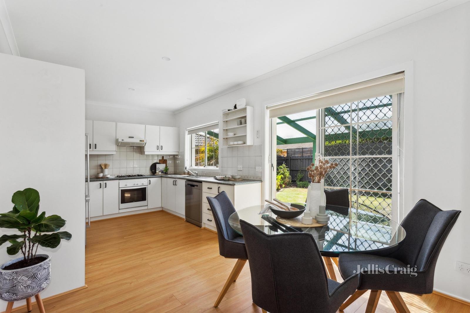 2/79 Northcliffe Road, Edithvale image 6