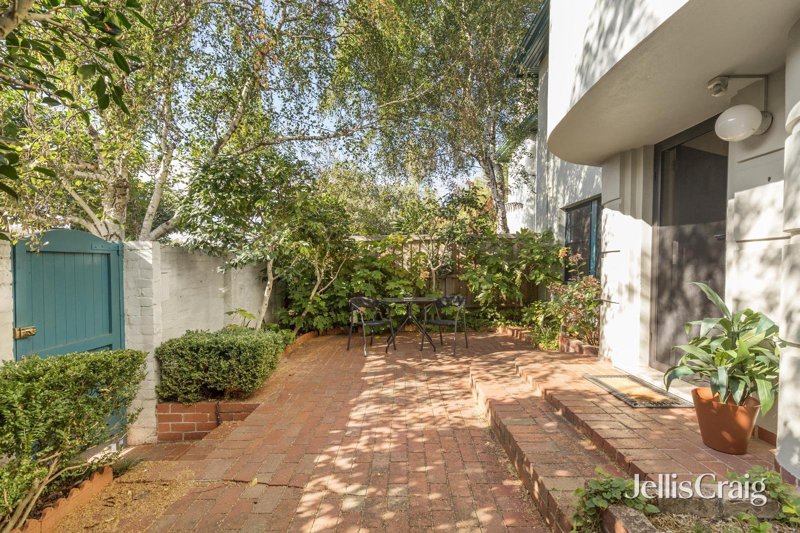 2/79 Stanhope Street, Malvern image 2