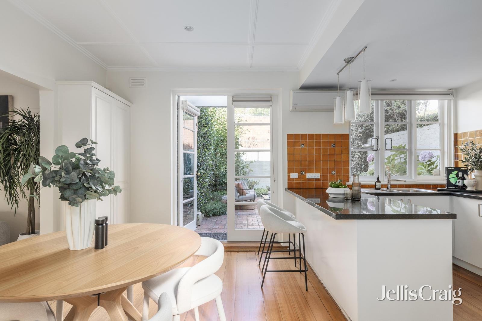 2/79 Stanhope Street, Malvern image 5