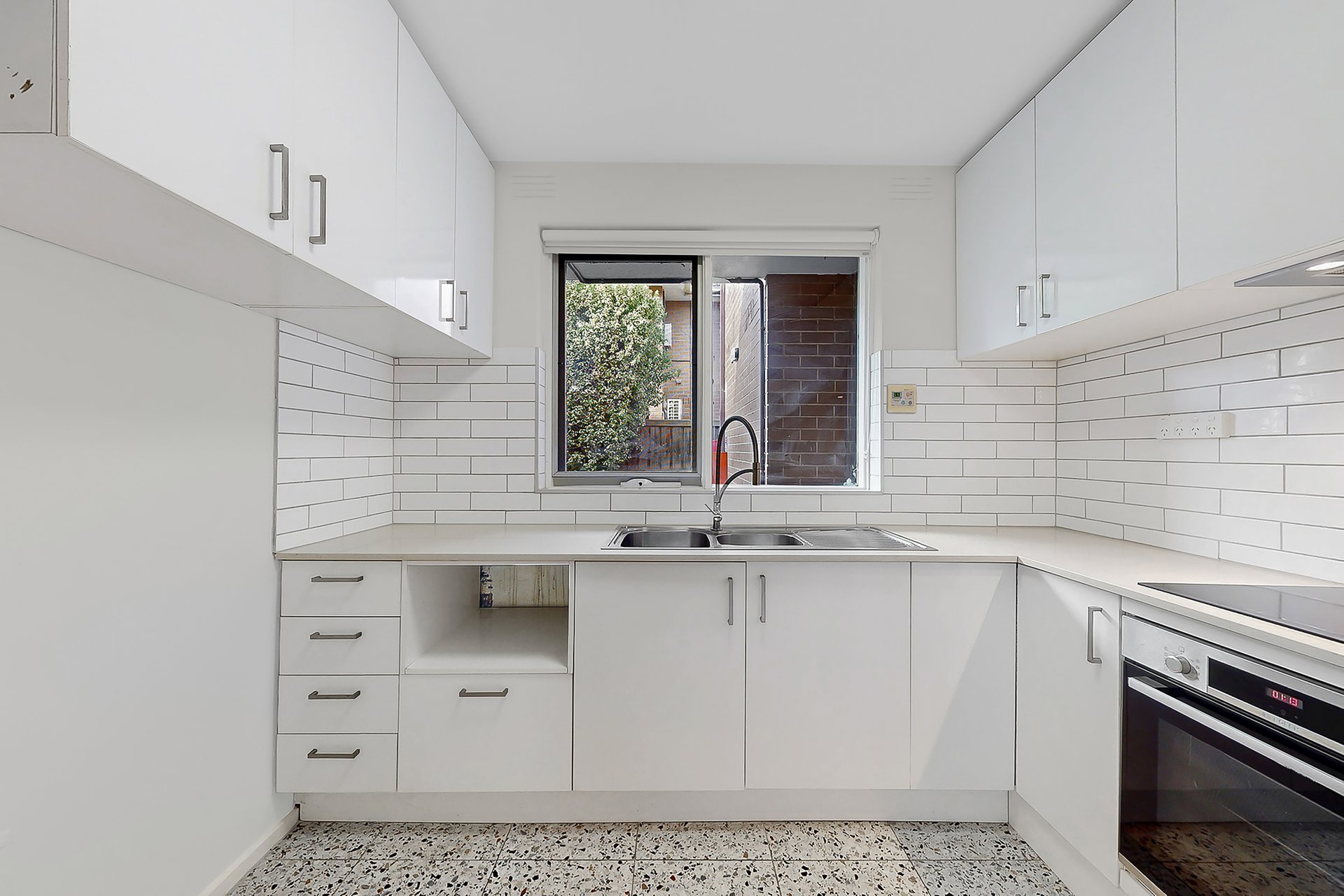 2/79 Walter Street, Ascot Vale image 2