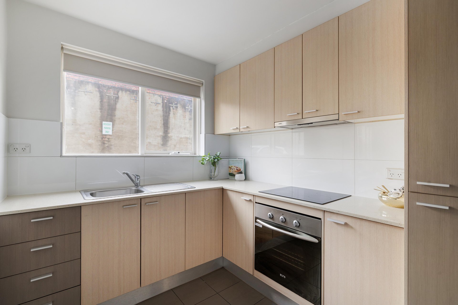 2/79 Yarra Street, Abbotsford image 3