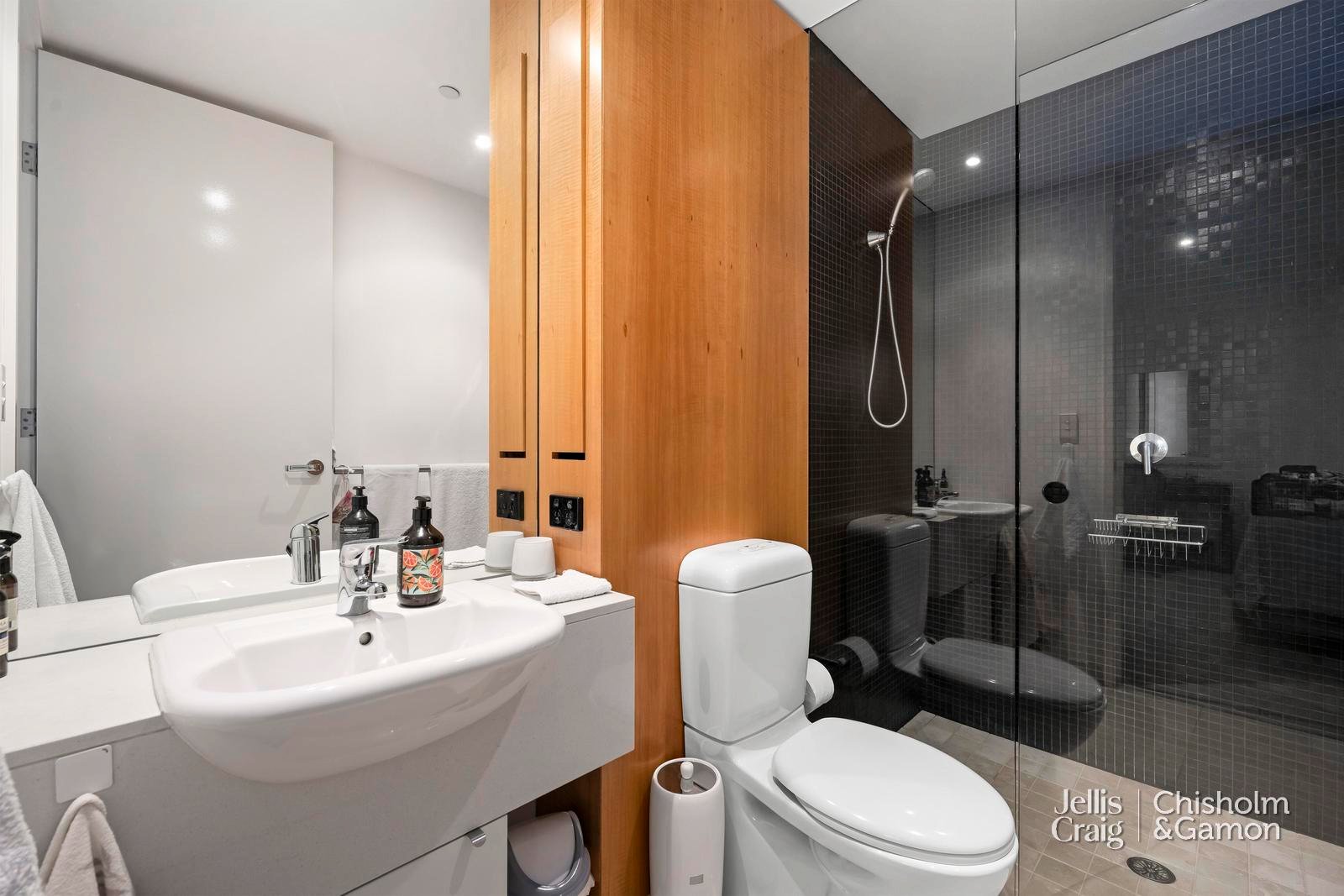 27/95 Rouse Street, Port Melbourne image 9