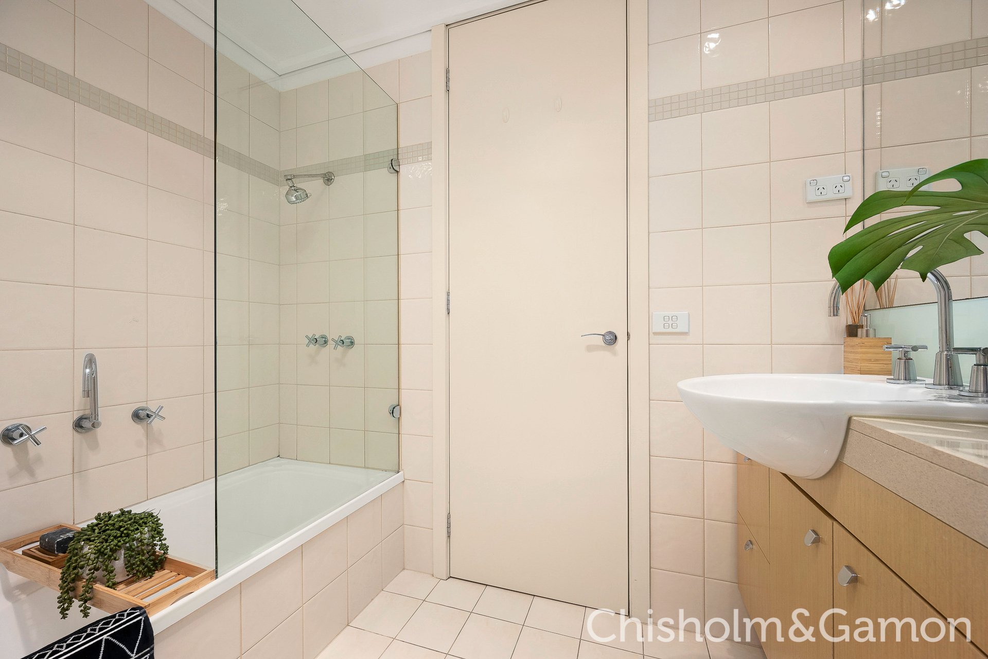 27/97 Cruikshank Street, Port&nbsp;Melbourne image 8