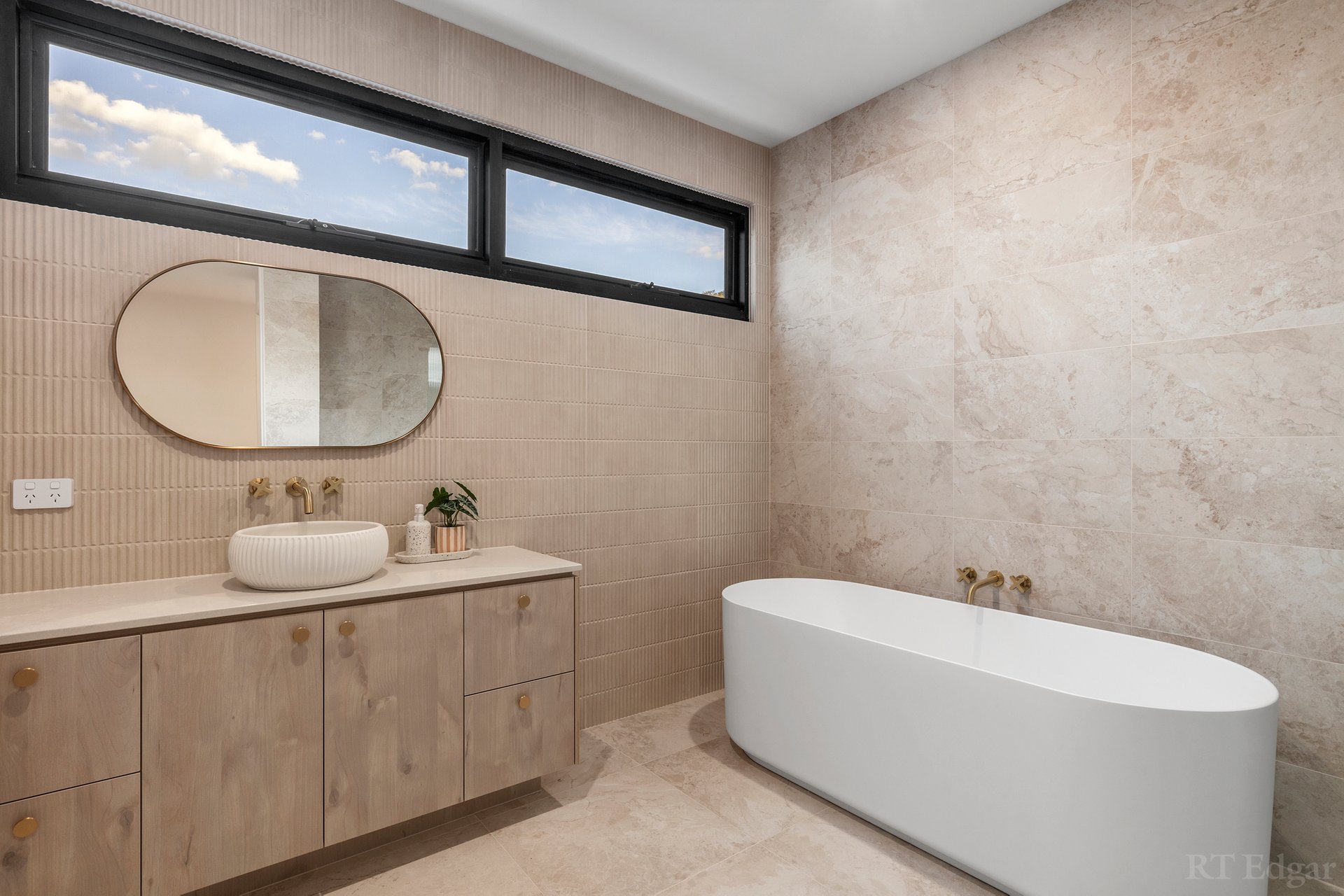 Property Gallery Thumbnail 19