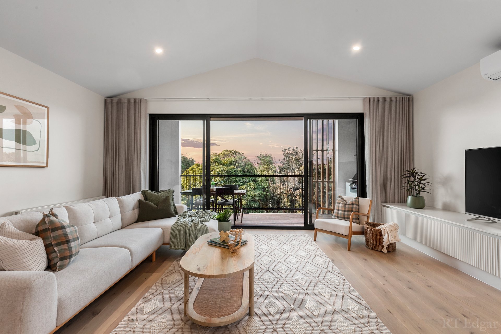 Property Gallery Thumbnail 25