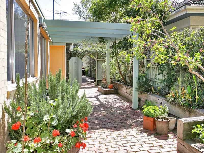 27a Austin Avenue, Elwood image 1