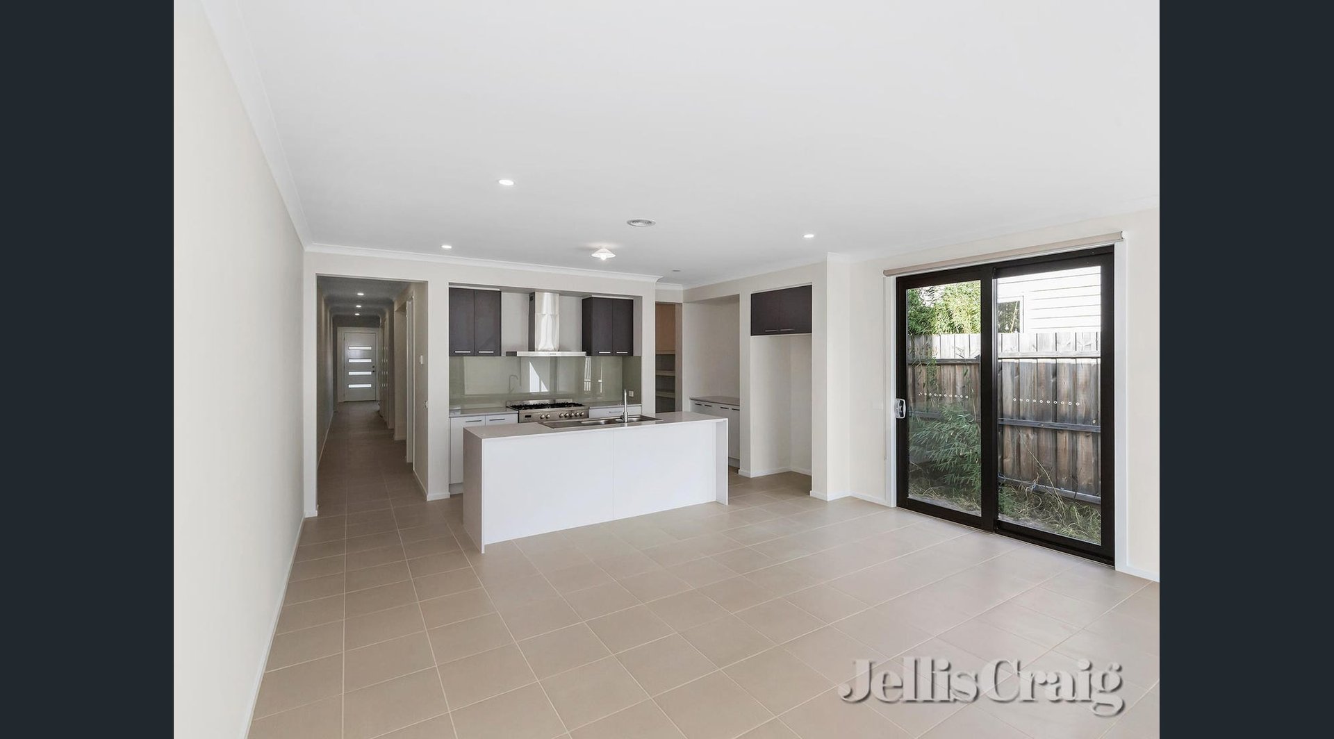 27A Clements Street, Bentleigh East image 3