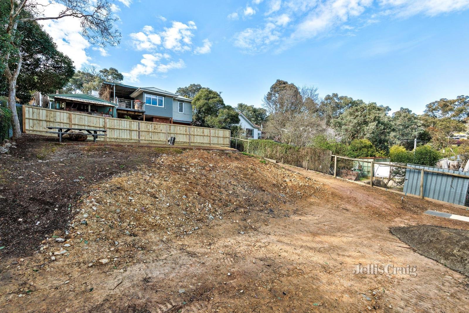 27a Curtain Road, Hurstbridge image 4