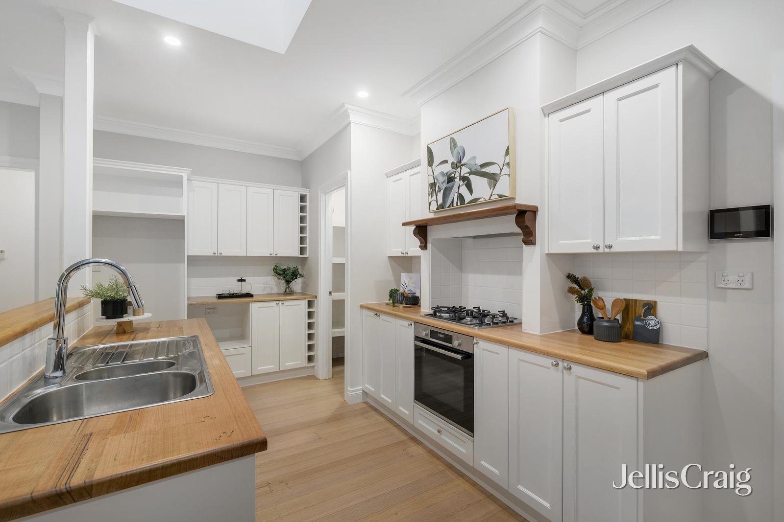 27A Elmhurst Road, Blackburn image 3