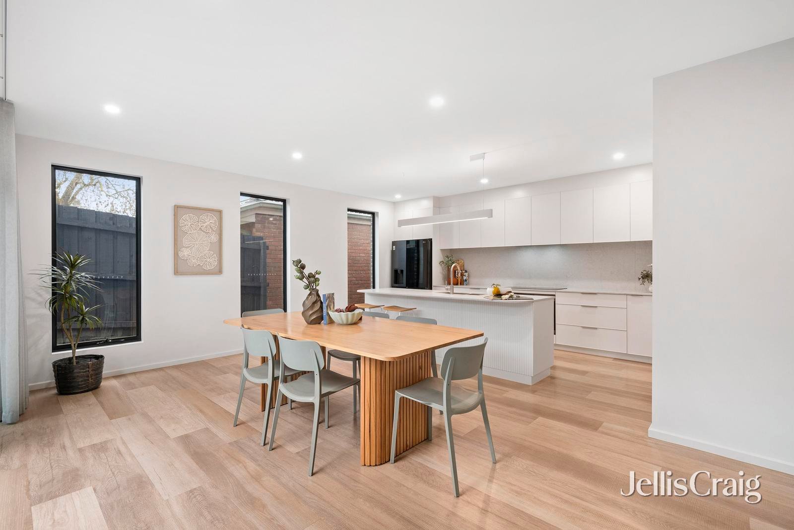 27a Highland Crescent, Mooroolbark image 7