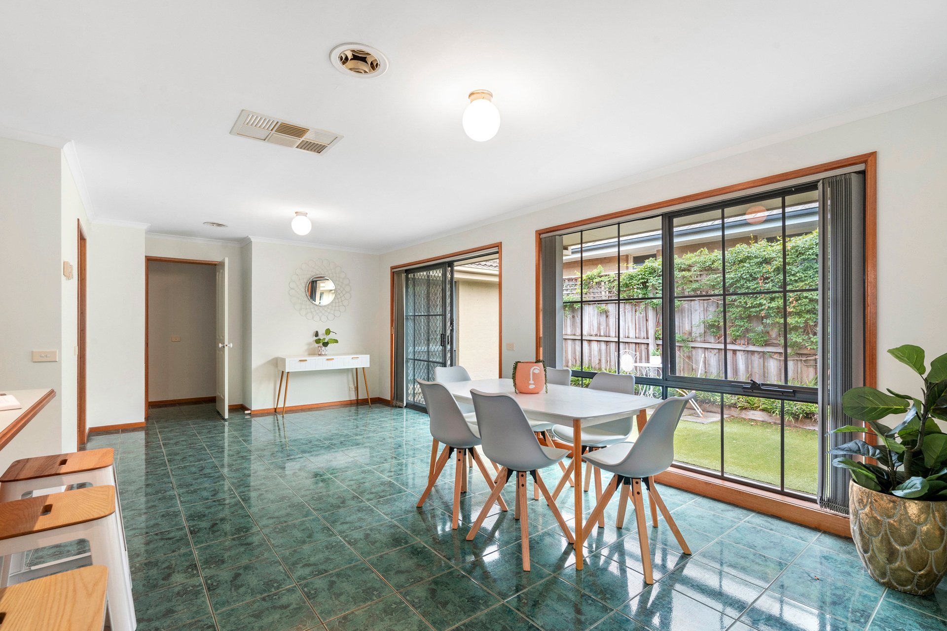 Property Gallery Thumbnail 4
