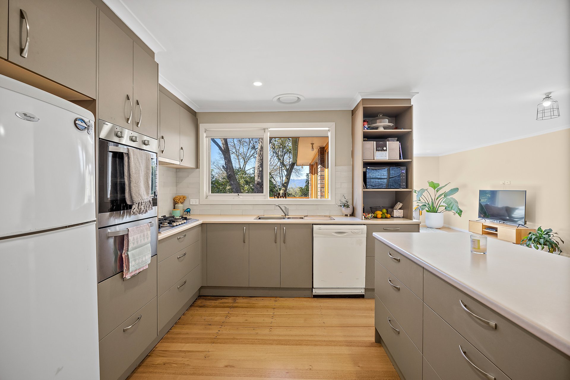 27A Orion Street, Vermont image 4