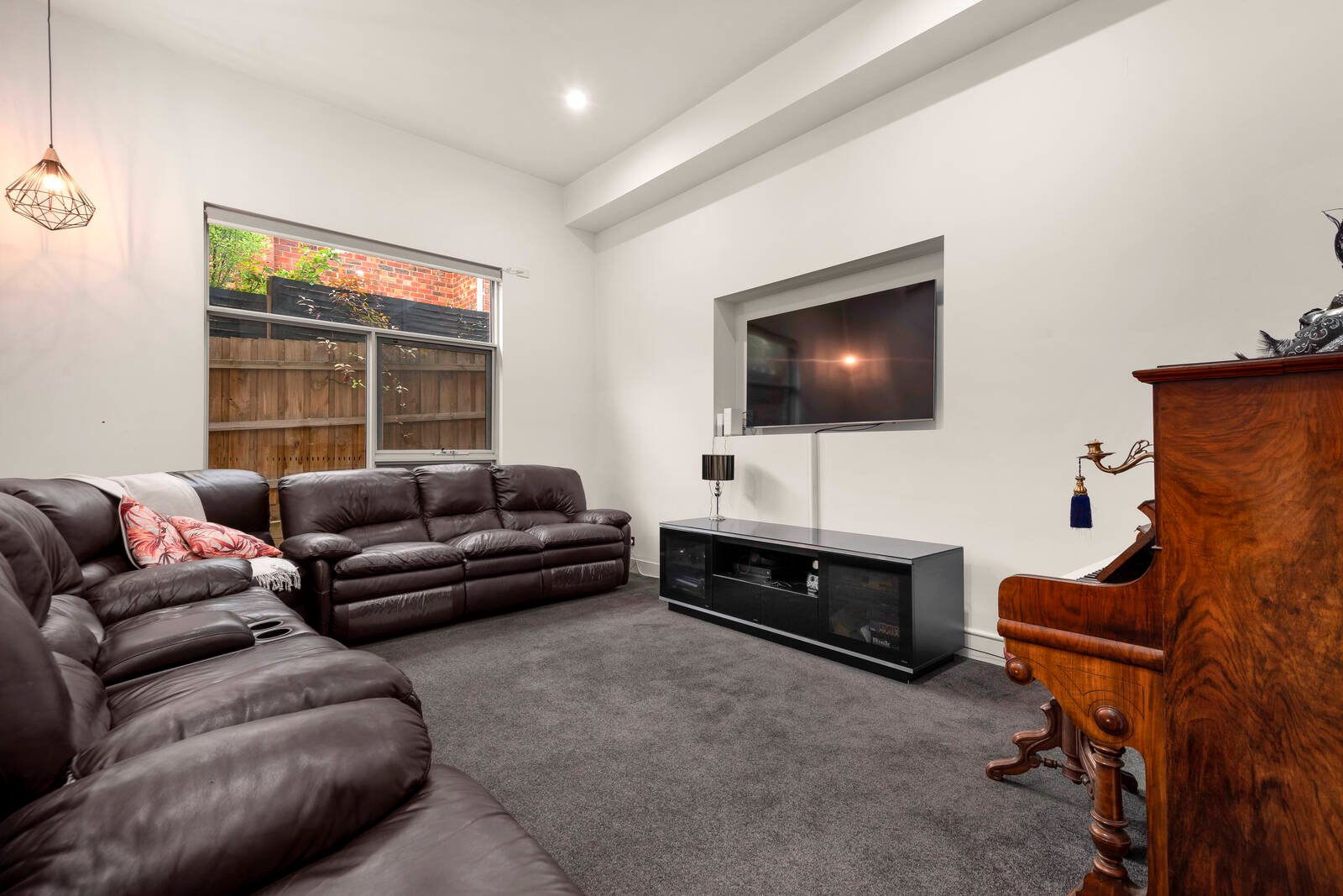 Property Gallery Thumbnail 6