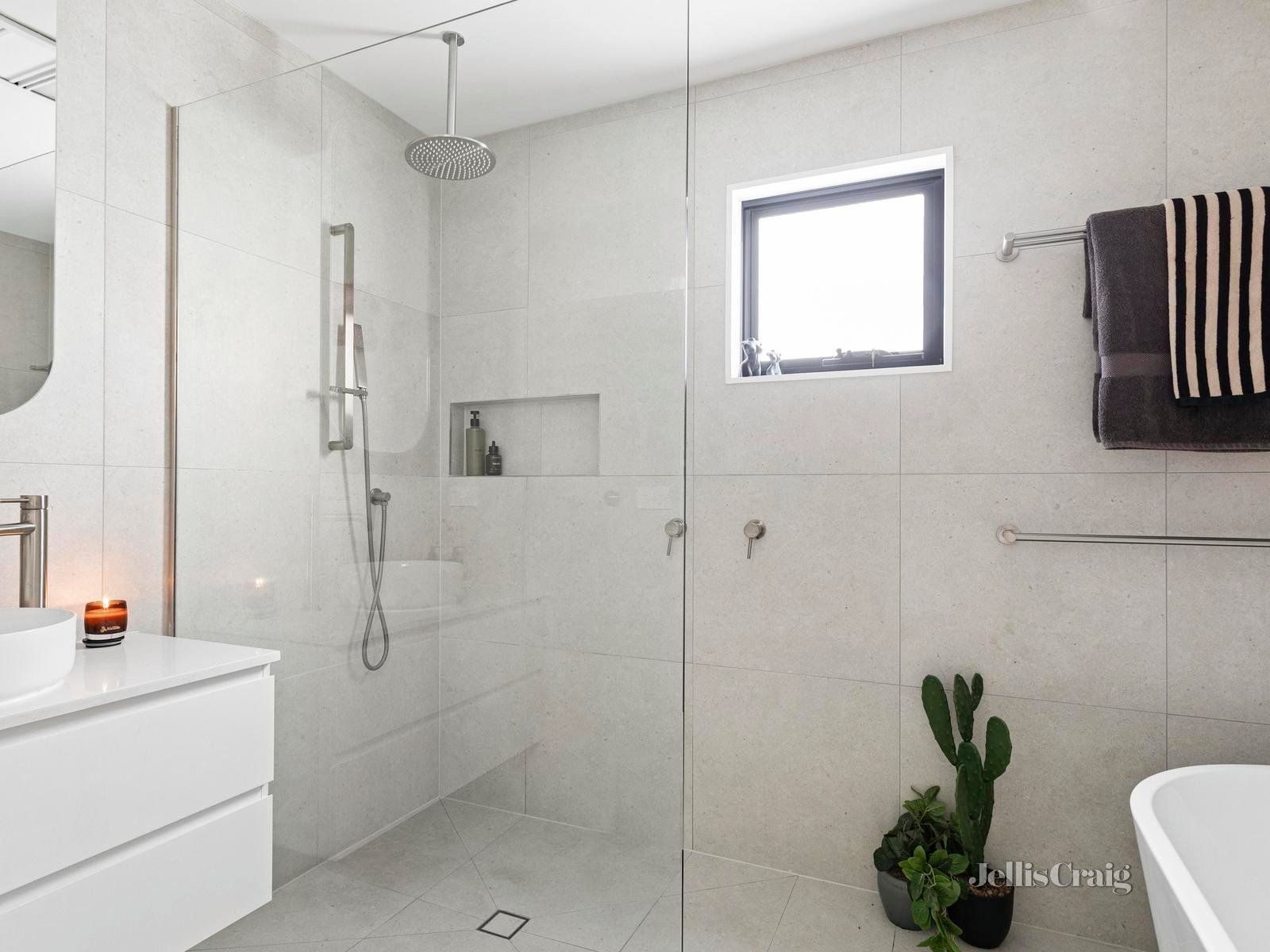 27B Barrow Street, Brunswick image 8