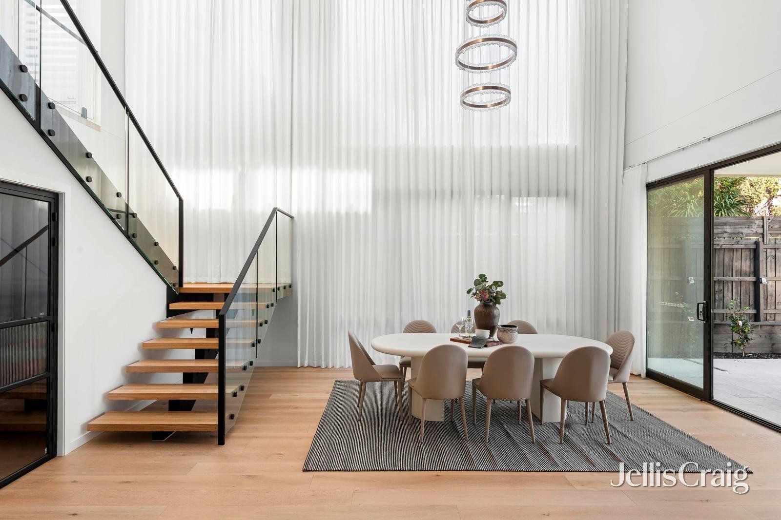 28 Airedale Avenue, Hawthorn&nbsp;East image 4