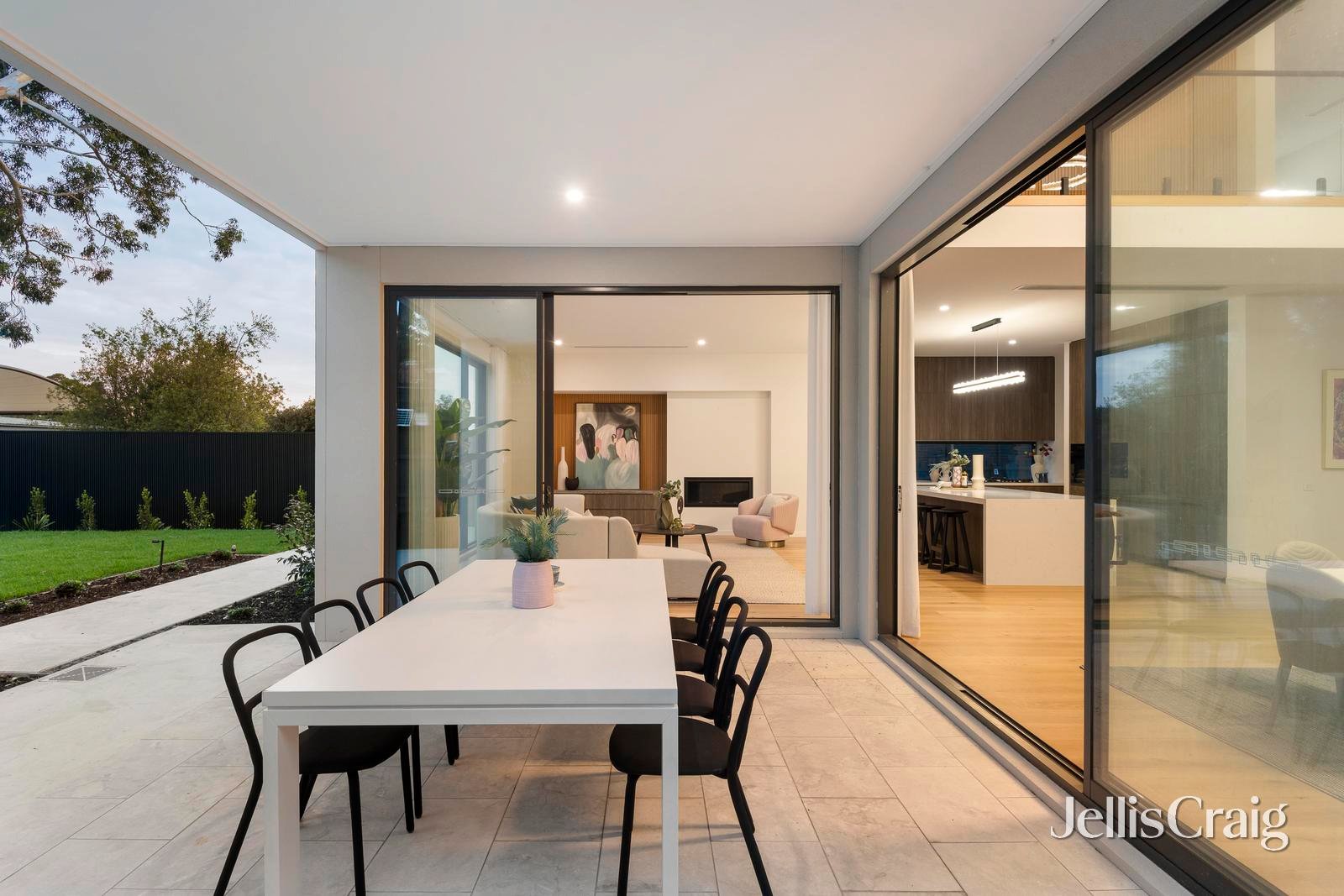 28 Airedale Avenue, Hawthorn&nbsp;East image 8