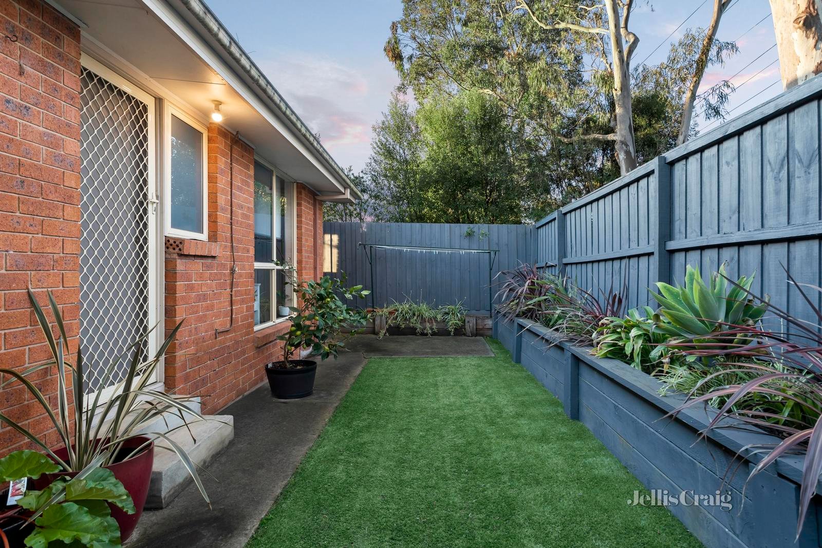 2/8 Akoonah Close, Donvale image 14