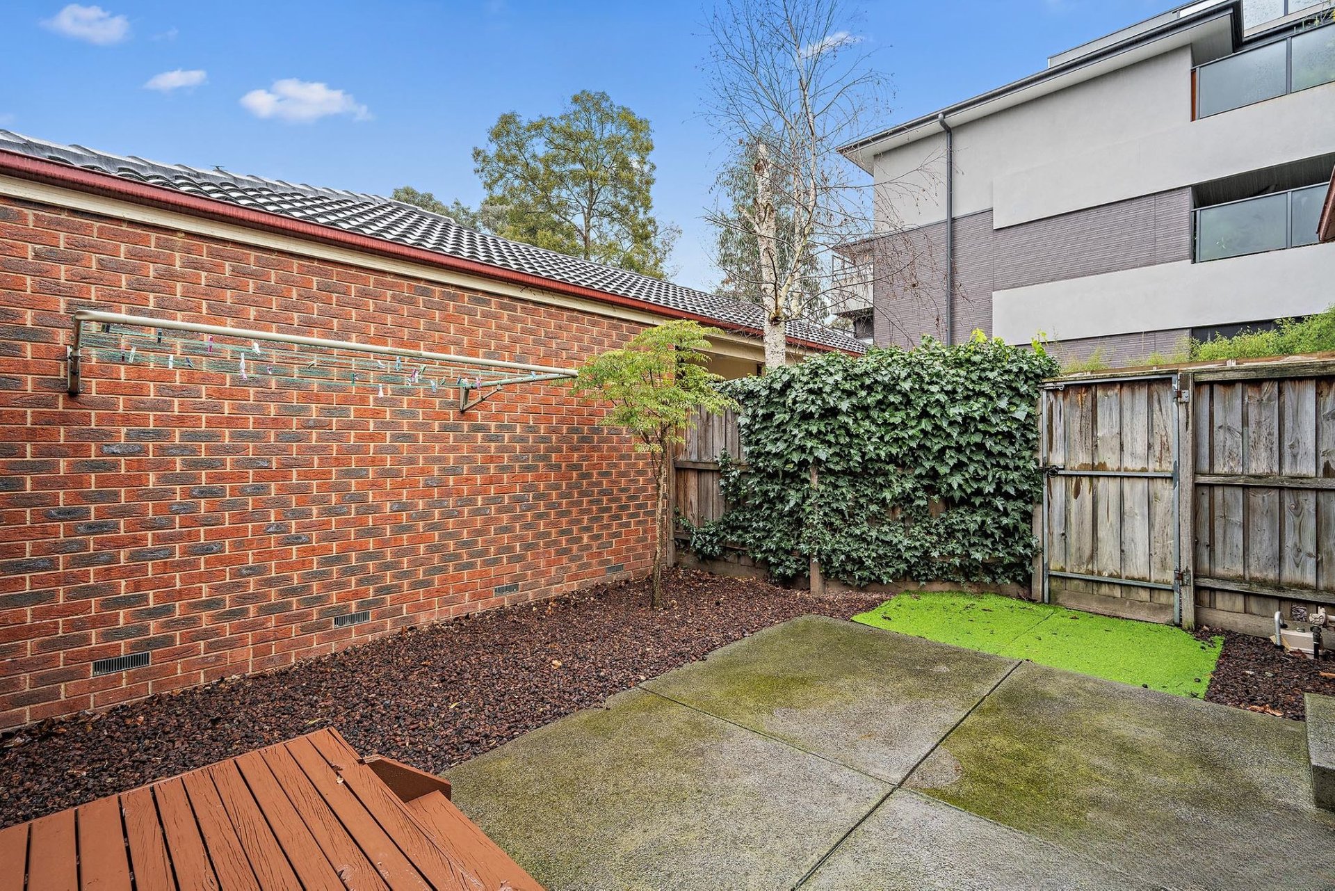 2/8 Alfrick Road, Croydon image 9