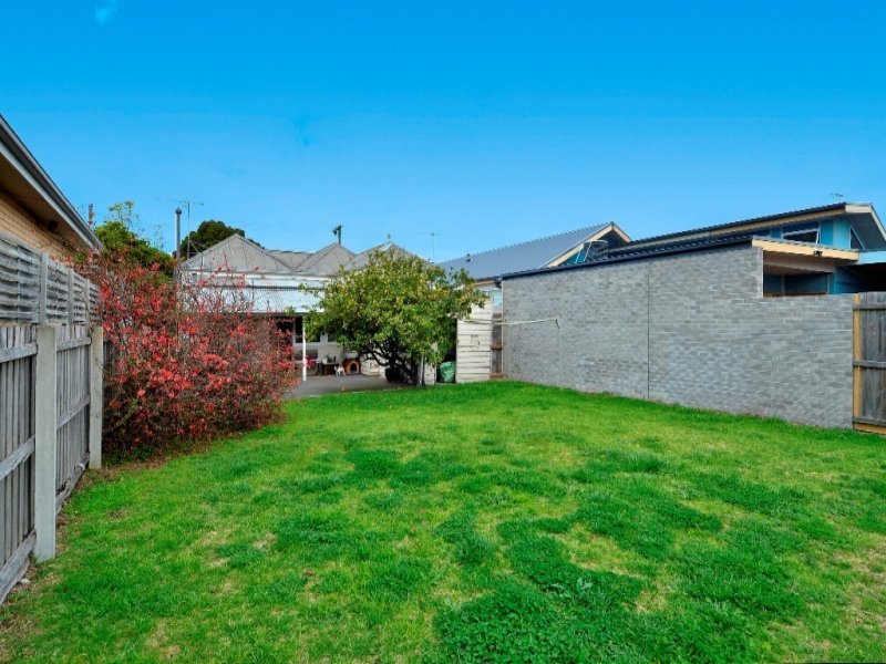 28 Anderson Street, East Geelong image 7