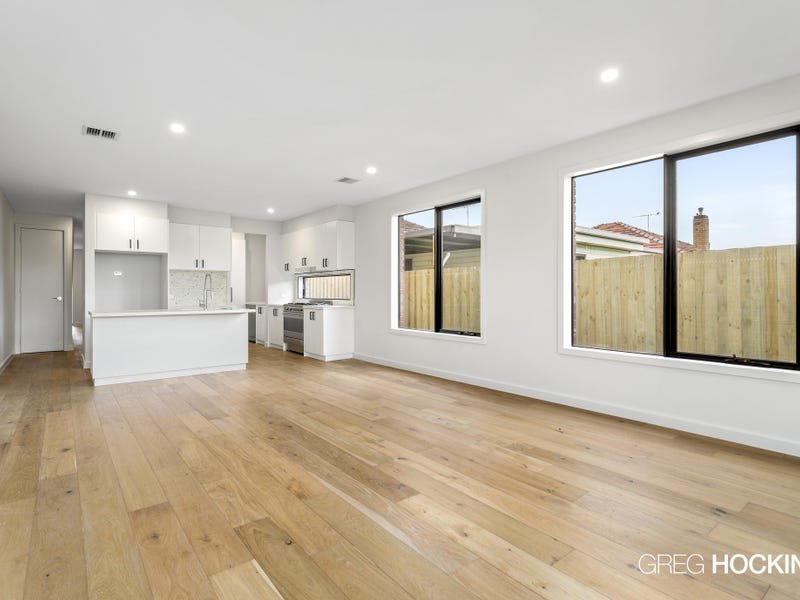 2/8 Angliss Street, Yarraville image 2