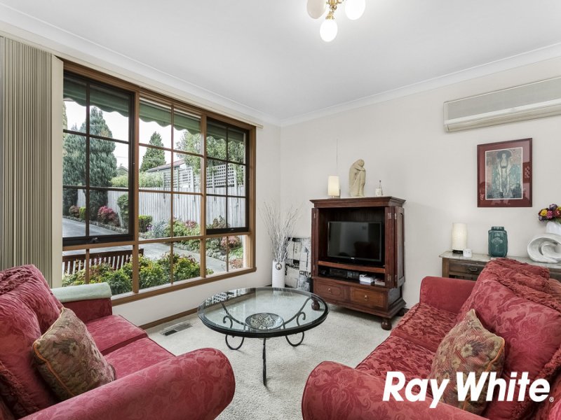 2/8 Angus Drive, Glen Waverley image 6