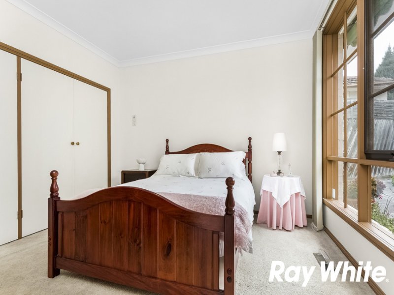 2/8 Angus Drive, Glen Waverley image 8