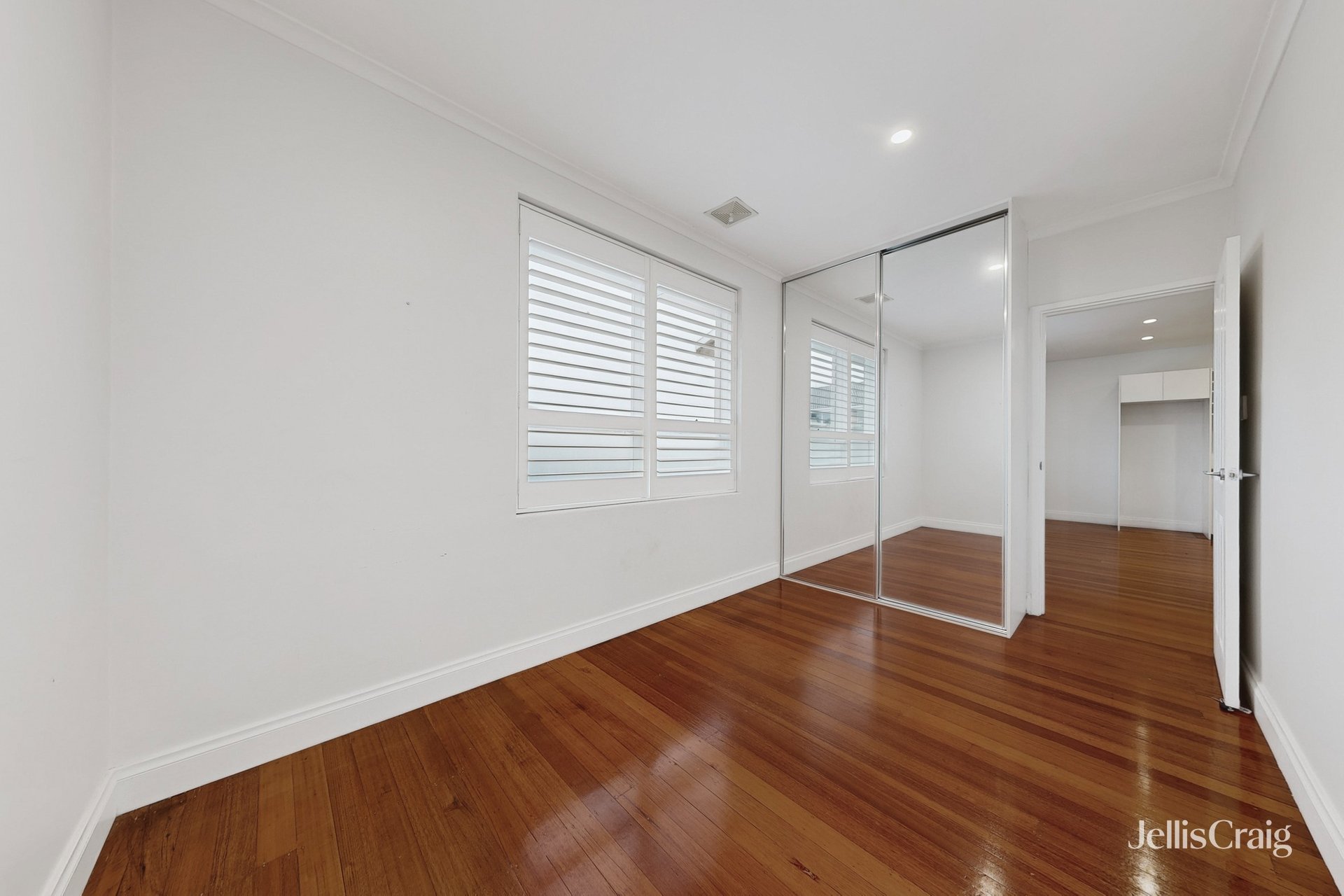 2/8 Arthur Street, Aberfeldie image 11