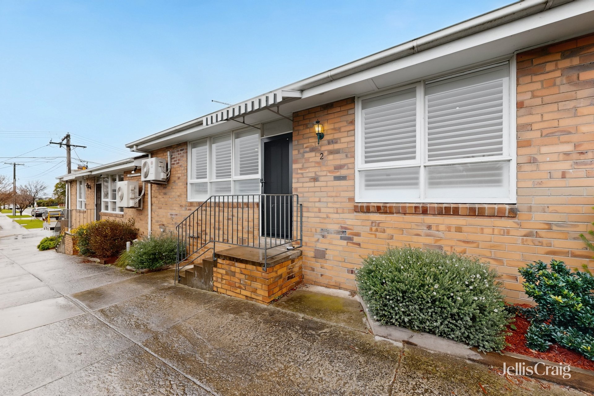 2/8 Arthur Street, Aberfeldie image 2